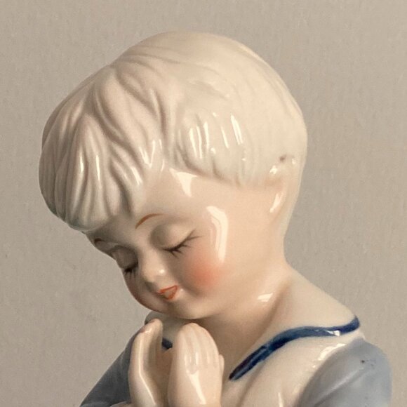 Vintage Praying Boy and Girl with Doves Porcelain Figurines Set of Two EUC - Picture 8 of 15